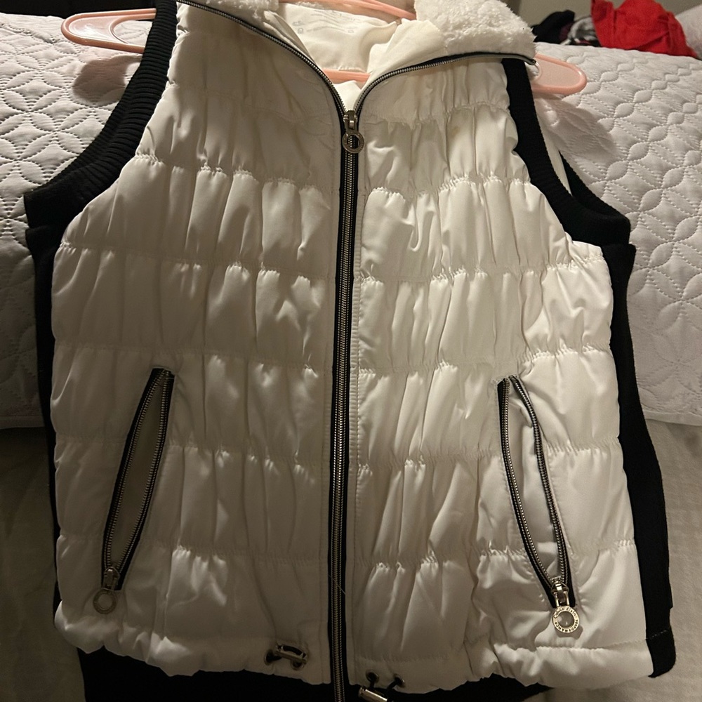 Vest - Picture 4 of 4